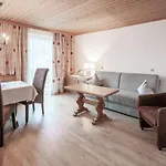 St.lukas Πανσιόν 3*
