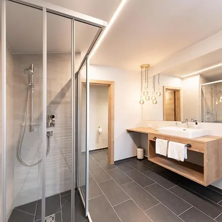 St.lukas בית הארחה 3*