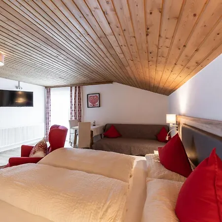 St.lukas בית הארחה 3*