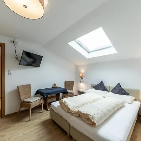 St.lukas 3* פונדס