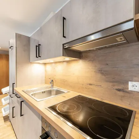 St.lukas 3* פונדס