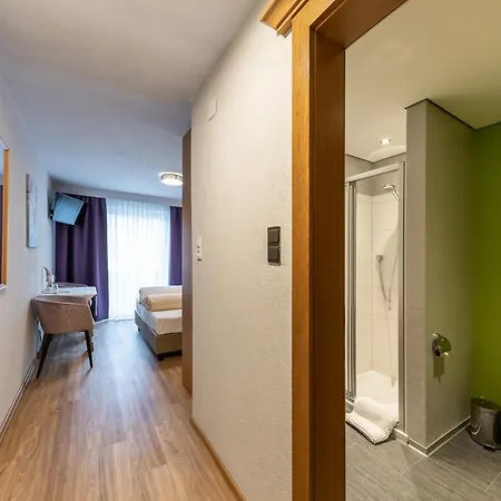 St.lukas 3* פונדס