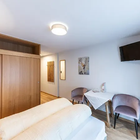 St.lukas Guest house Pfunds