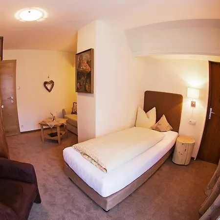 בית הארחה St.lukas 3*