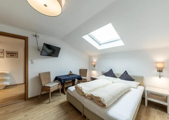 St.lukas 3* فوندس